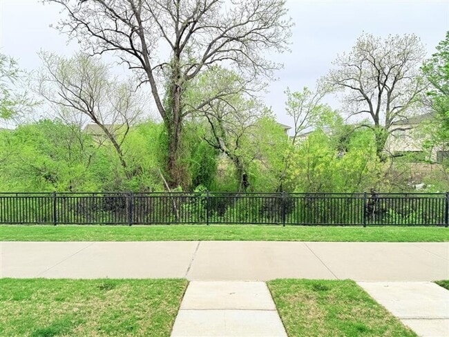 Photo - AVAILABLE NOW -Stunning 3-Bedroom Townhome Overlooking Greenbelt in Plano ISD 600 Collier Drive