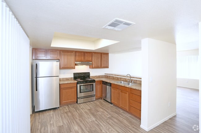 3BR Townhouse Kitchen - Fountain Place