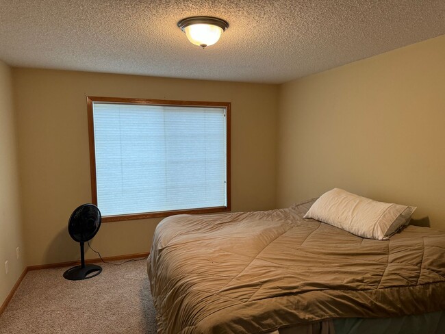 Photo - Great Location *2Bed*1.5Bath Townhouse - Oakdale-Available May 1