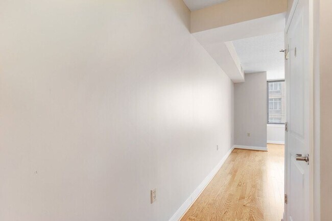 Photo - 555 Massachusetts Ave NW