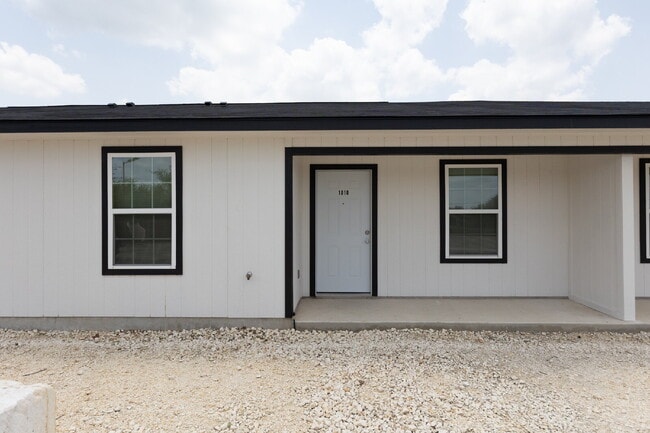 Building Photo - 1010 Co Rd 4516