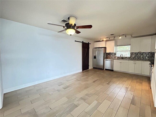 Photo - 1241 N Lake Elbert Dr NE