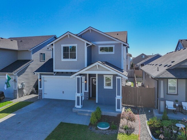 Building Photo - Beautiful 4 bedroom home