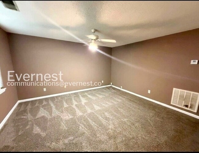 Photo - 2543 Hampstead Dr