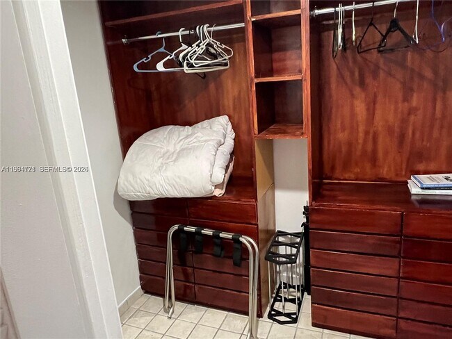 Photo - 1342 Drexel Ave Unit 202