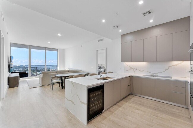 Photo - 220 Lake Shore Dr Unit Penthouse 2321
