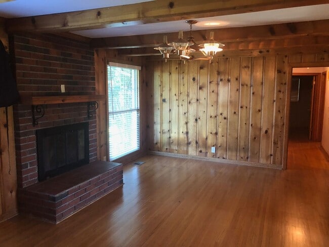 Building Photo - 3 Bedroom, 2 Bath, All Brick Home, Mt. Juliet Schools