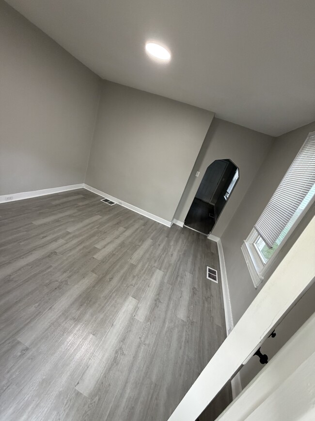 Photo - 1713 Scott St