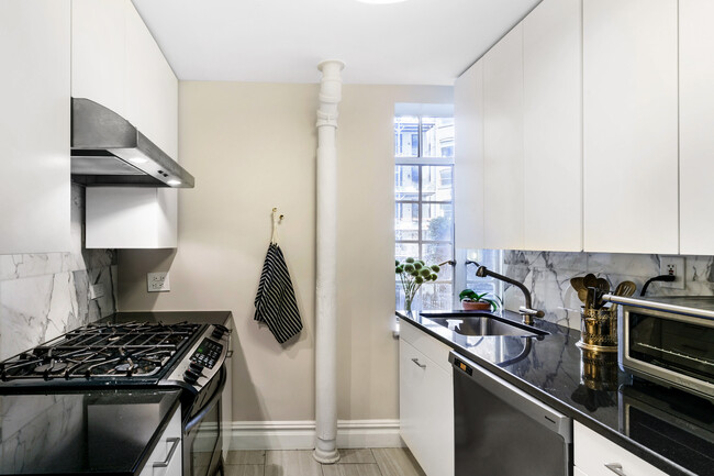 Photo - 59 W 12th St Condo