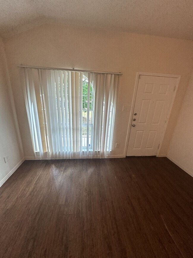 Photo - 4608 Waterproof Dr Unit B