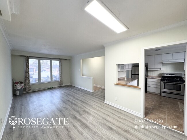 Photo - Pet-Friendly 3-Bedroom Detached Home with Parking & Front Porch in Brampton Unit 1