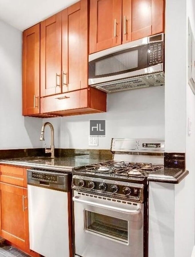 Photo - W 53RD ST. Unit 2B