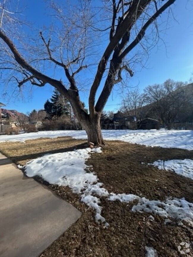 Building Photo - Beautiful home in Glenwood Springs