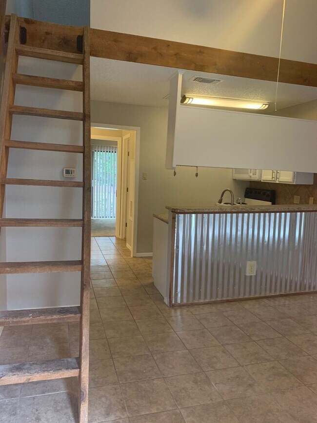 Photo - 2210 Pearl St Unit 305