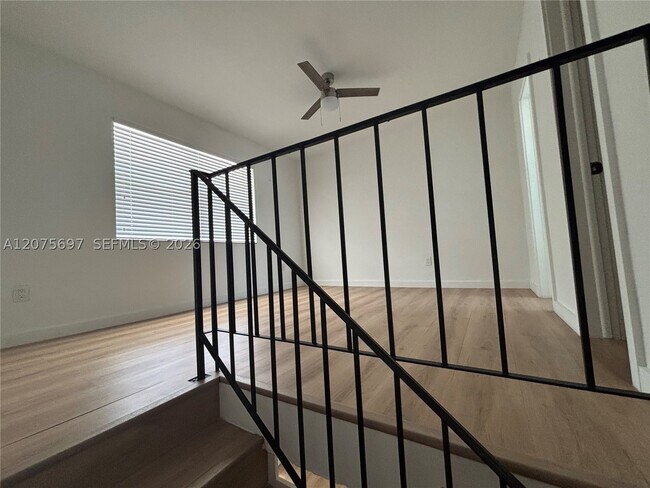 Photo - 1025 SW 6th St Unit 6