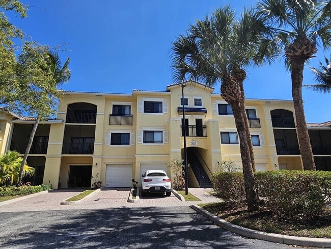 Building Photo - 2805 Veronia Dr Unit 204