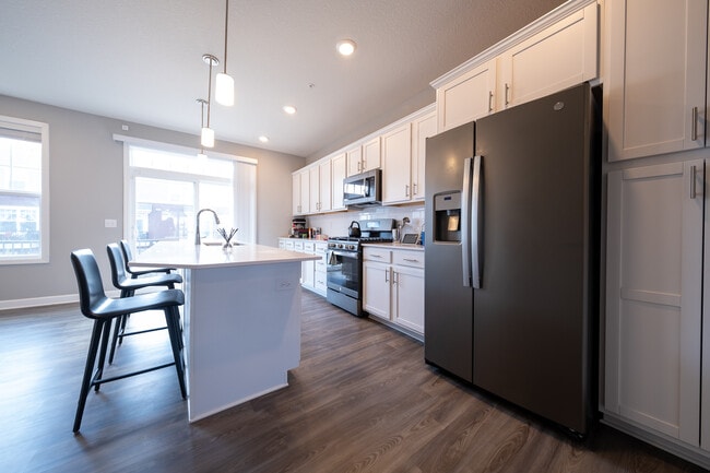 Photo - 7515 38th St N