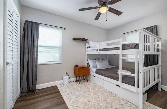 1000 8th Ave SW