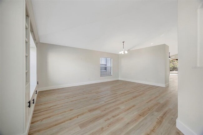 Photo - 19026 Fishermans Bend Dr