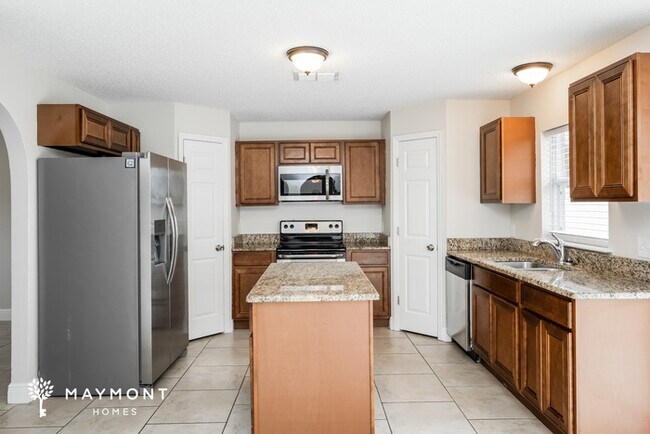 Photo - 561 Brown Bear Way