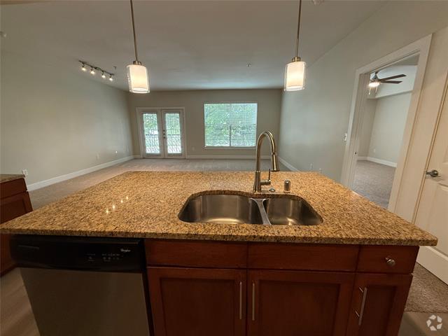 Building Photo - 2525 N Henderson Ave Unit 224 Rental