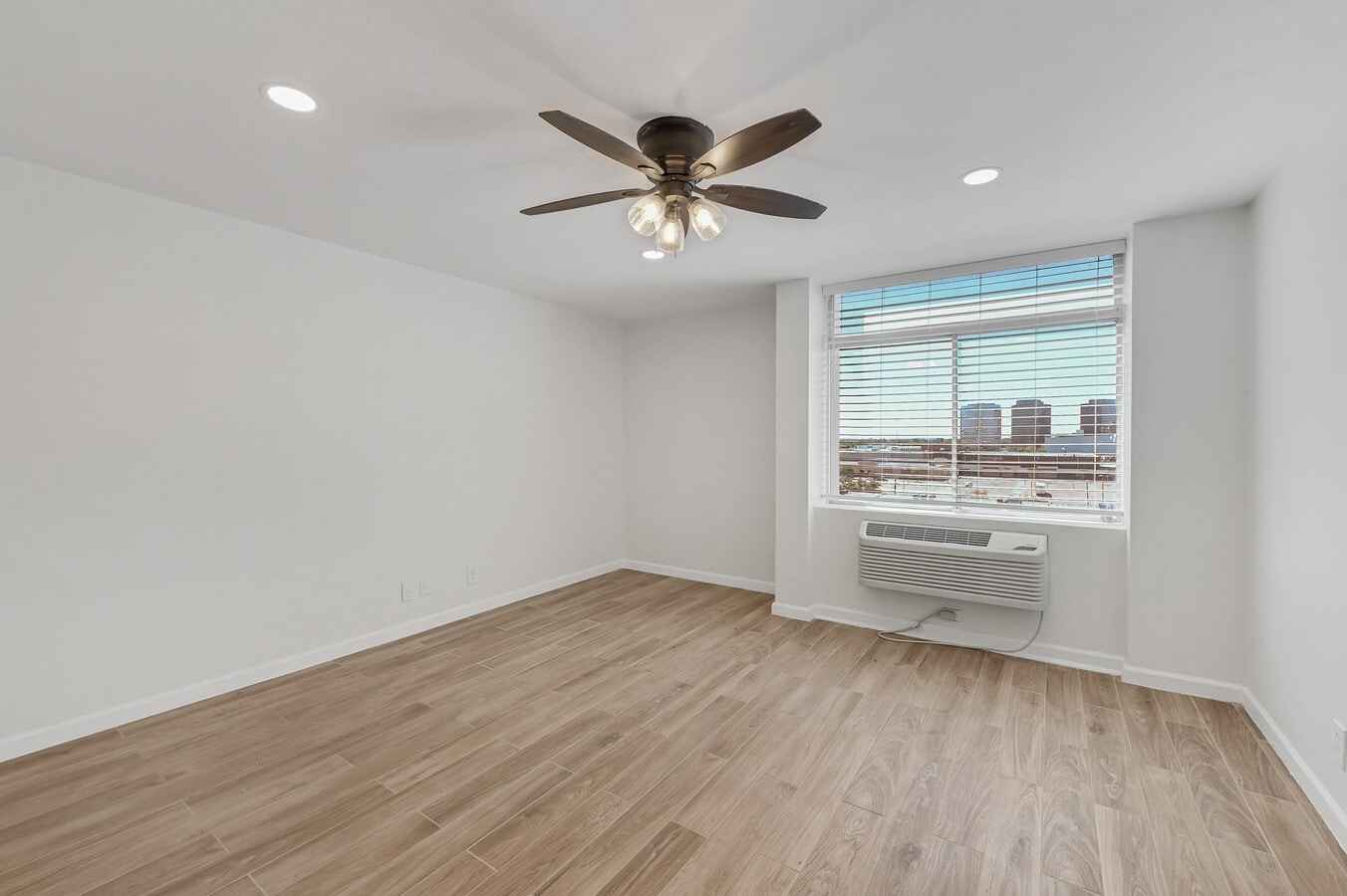 Photo - 7520 Hornwood Dr Unit 704