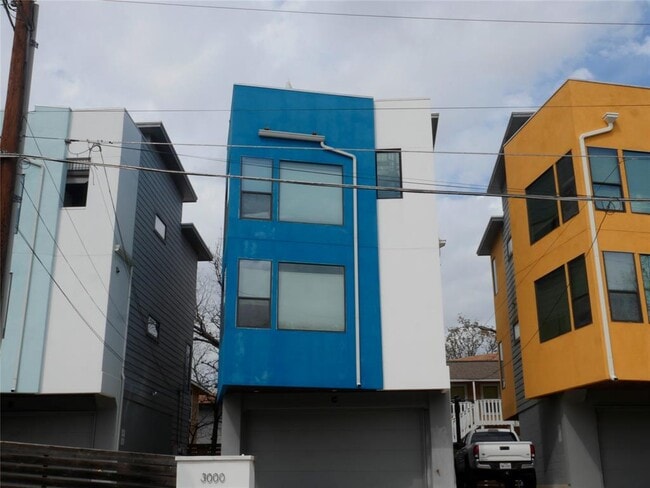 Photo - 3000 Speedway Unit C