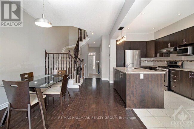 Photo - 428 Arncliffe Ave