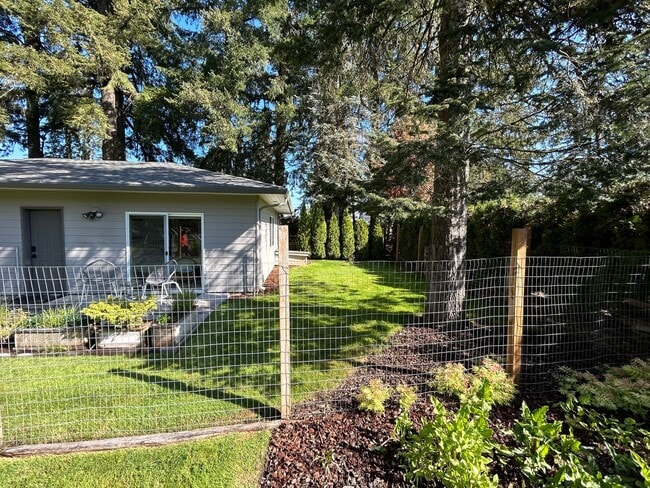 Photo - Perfectly Furnished Studio Cottage in SW M...