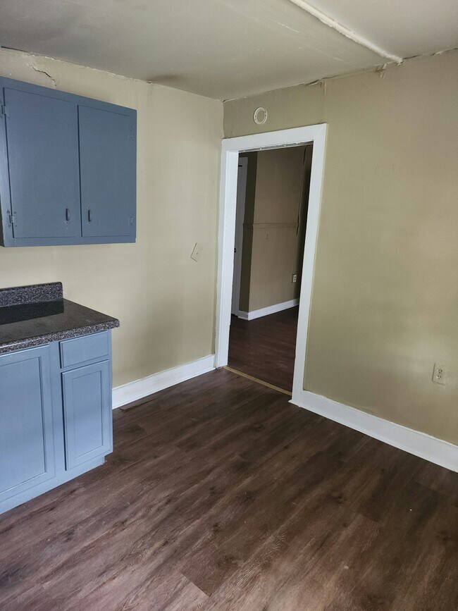 Photo - 1485 E Mallory Ave