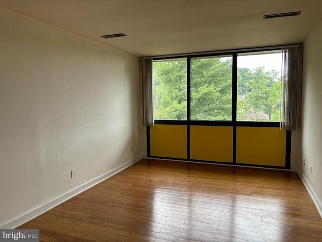 Building Photo - 525 N Armistead St Unit 302