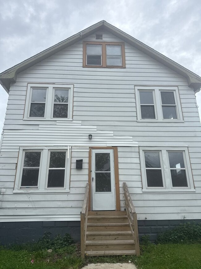 Photo - 4bd Single Section 8/Cash Pay