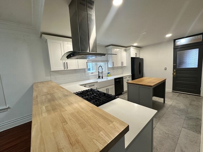 Photo - 5814 N Campbell Ave Unit 2