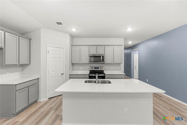 Photo - 1623 Merritt St