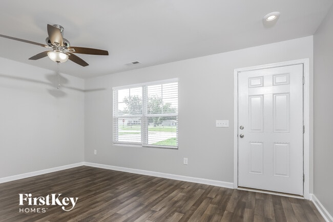 Photo - 24 Rocks Edge Ln