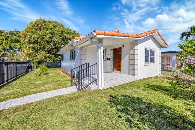 Photo - 150 SW 58th Ave