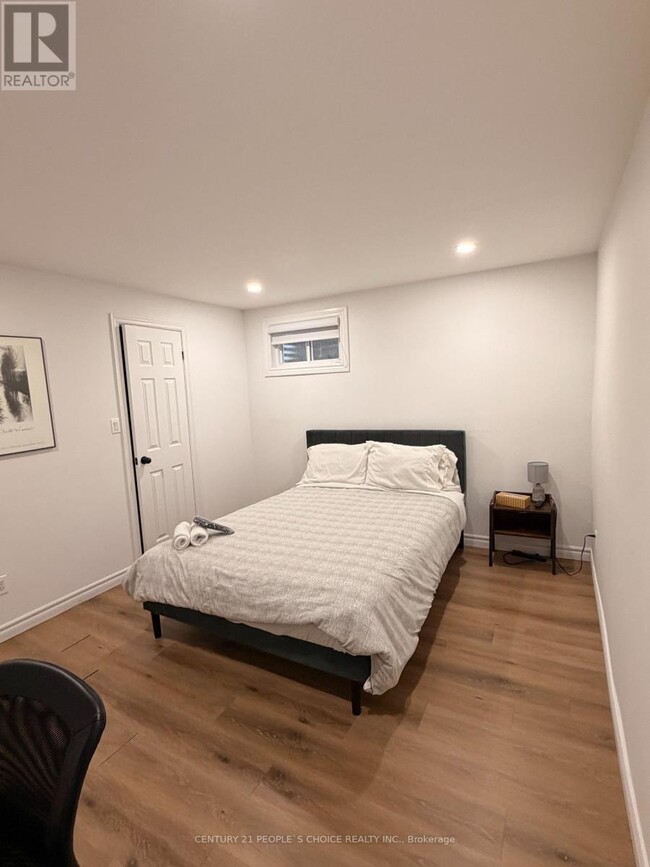 Photo - 43 Bordeaux Circuit