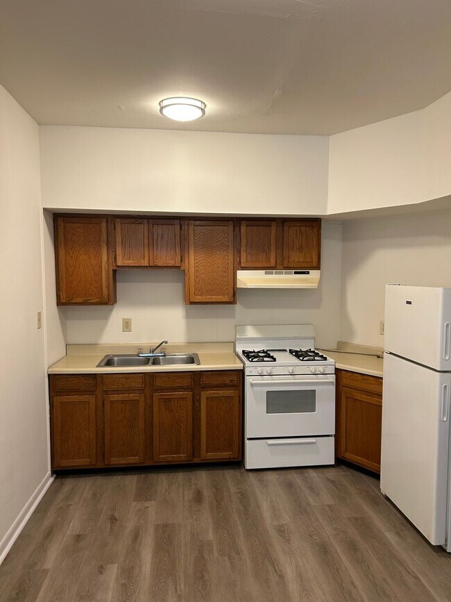 Photo - 336 Monmouth Unit APT 1