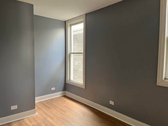 Photo - 648 W 60th St Unit 2