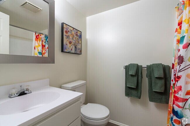 1BR, 1BA - 600SF - Model - Bathroom