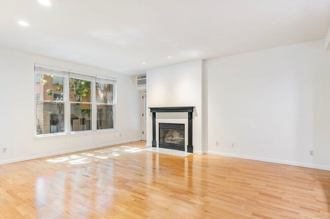 Photo - Riverplace Condominiums - 1 bed/1 bath cor... Unit RPC205-202