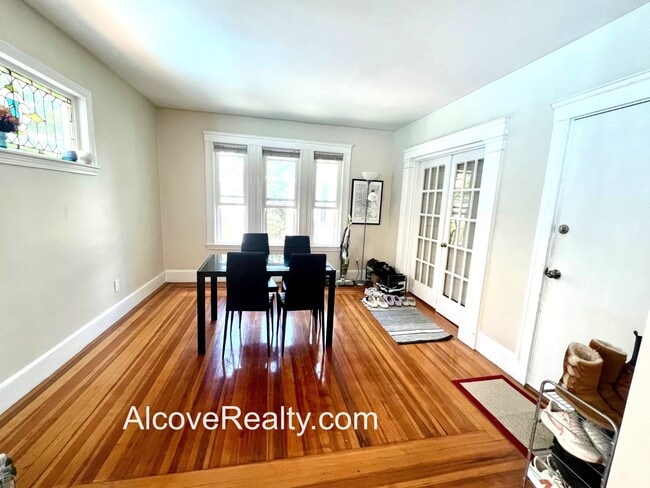 Photo - 24 Burnham St Unit 2