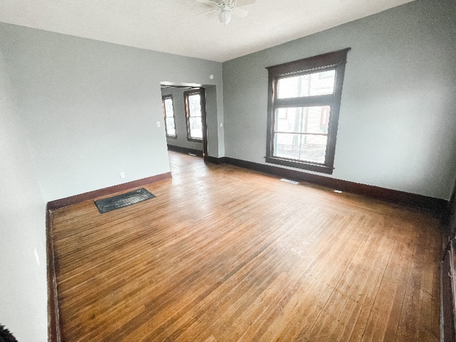 Photo - 418 E Main St