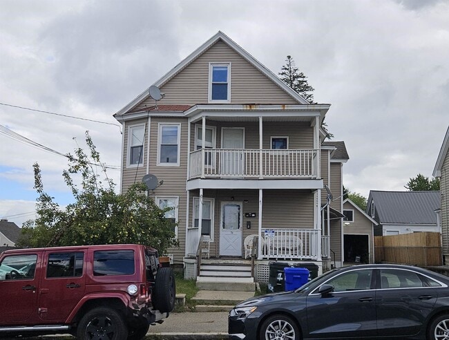 Building Photo - 47 Joliette St Unit 2