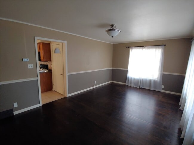 Sala de estar - 510 S 72nd St Unidad Lower