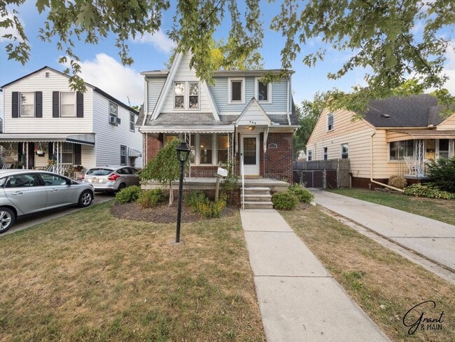 Building Photo - 3 bedroom - 2 bath - Lincoln Park- $1350 Rental