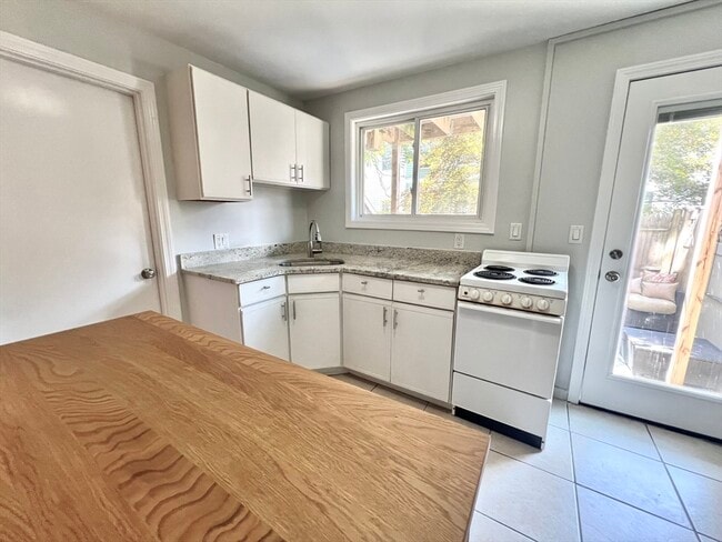 Photo - 8 Wall St Unit 1