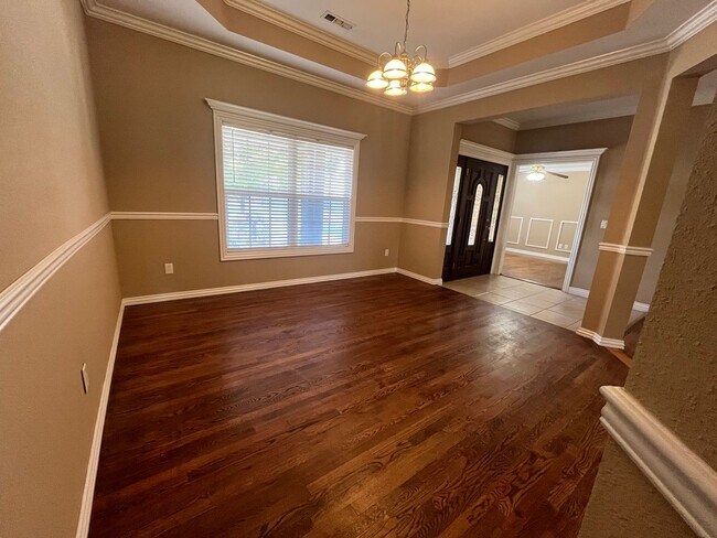 Photo - 503 Tunbridge Dr