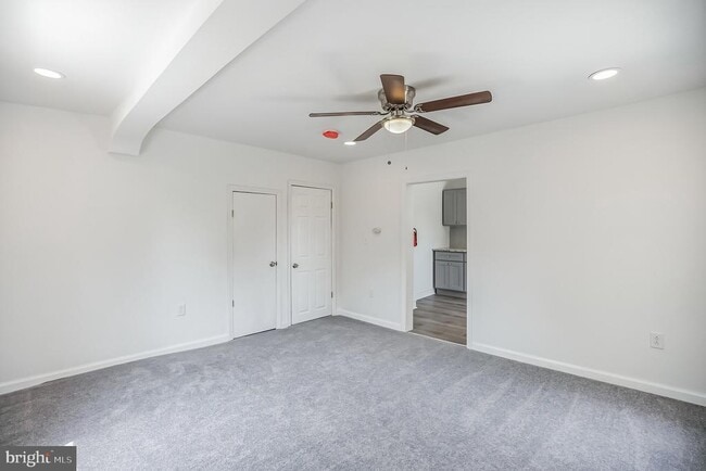 Photo - 128 W Broad St