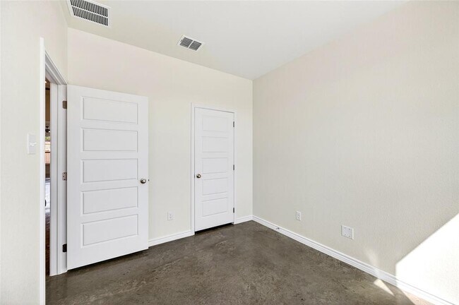 628 Pacific Crest Trl